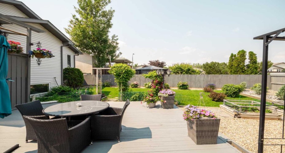 7 Kodiak Boulevard, Lethbridge, Alberta T1H 6S7, 4 Bedroom Bedrooms, 0 ,3 BathroomBathrooms,Residential,For Sale,Kodiak,0,A2327160