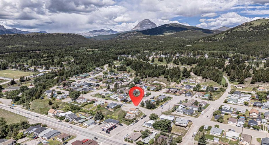 7826 22 Avenue, Coleman, Alberta T0K0M0, 3 Bedroom Bedrooms, 0 ,2 BathroomBathrooms,Residential,For Sale,22,0,A2327164