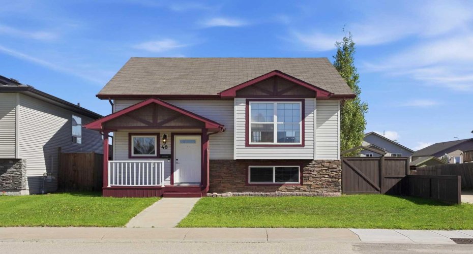 48 Vanson Close, Red Deer, Alberta T4R 0G6, 4 Bedroom Bedrooms, 0 ,2 BathroomBathrooms,Residential,For Sale,Vanson,0,A2327187