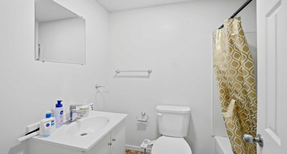 65 Falmere Way, Calgary, Alberta T3J 2Y7, 5 Bedroom Bedrooms, 0 ,4 BathroomBathrooms,Residential,For Sale,Falmere,0,A2327205