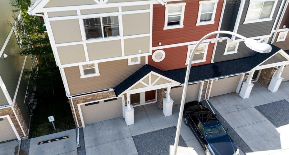 1225 Kings Heights Way, Airdrie, Alberta T4A 0M4, 2 Bedroom Bedrooms, 0 ,3 BathroomBathrooms,Residential,For Sale,Kings Heights,0,A2327210