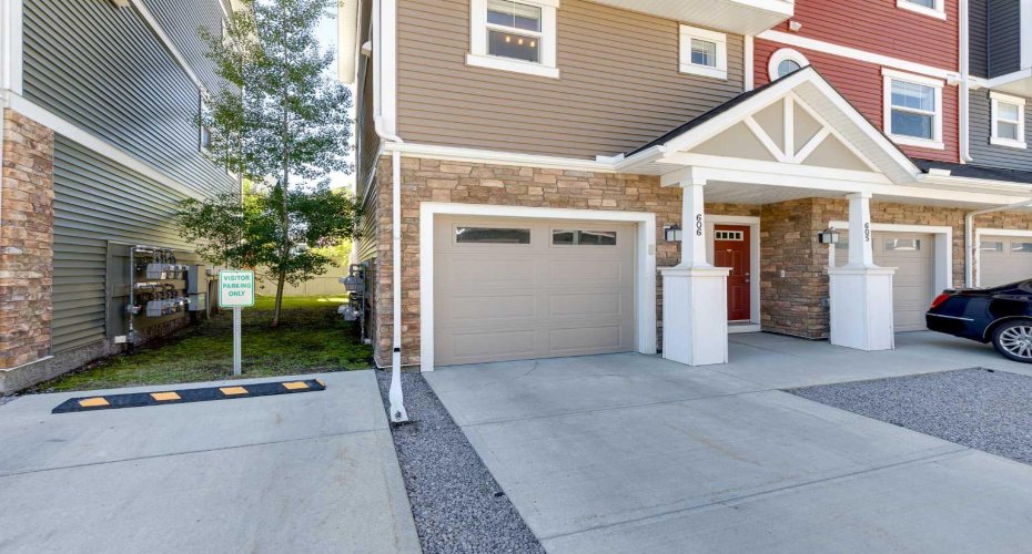 1225 Kings Heights Way, Airdrie, Alberta T4A 0M4, 2 Bedroom Bedrooms, 0 ,3 BathroomBathrooms,Residential,For Sale,Kings Heights,0,A2327210