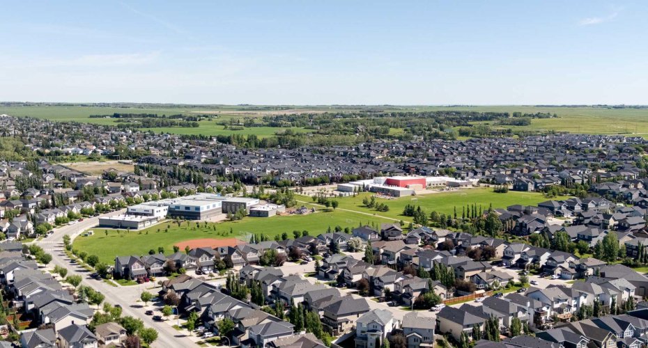 1225 Kings Heights Way, Airdrie, Alberta T4A 0M4, 2 Bedroom Bedrooms, 0 ,3 BathroomBathrooms,Residential,For Sale,Kings Heights,0,A2327210