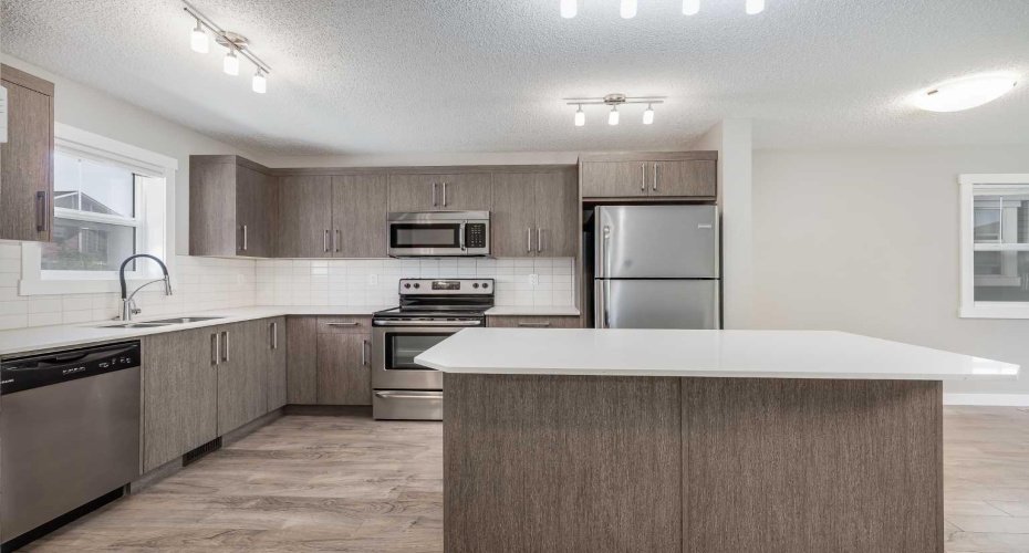 1225 Kings Heights Way, Airdrie, Alberta T4A 0M4, 2 Bedroom Bedrooms, 0 ,3 BathroomBathrooms,Residential,For Sale,Kings Heights,0,A2327210