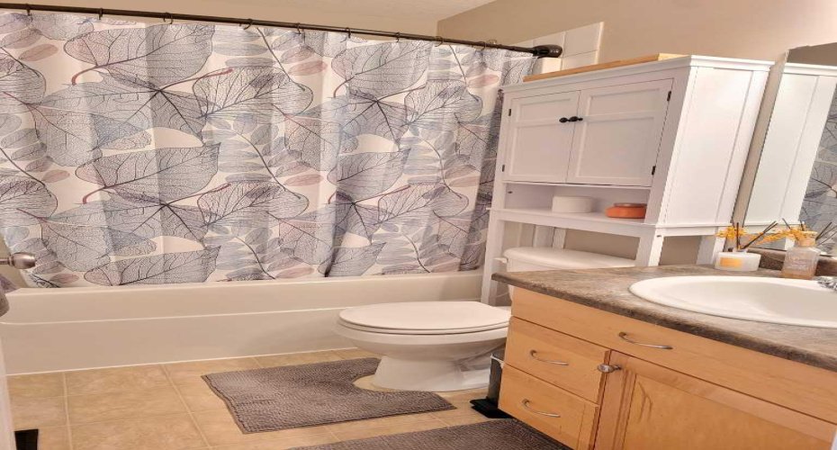 9217 129 Avenue, Grande Prairie, Alberta T8X1R5, 4 Bedroom Bedrooms, 0 ,3 BathroomBathrooms,Residential,For Sale,129,0,A2327216