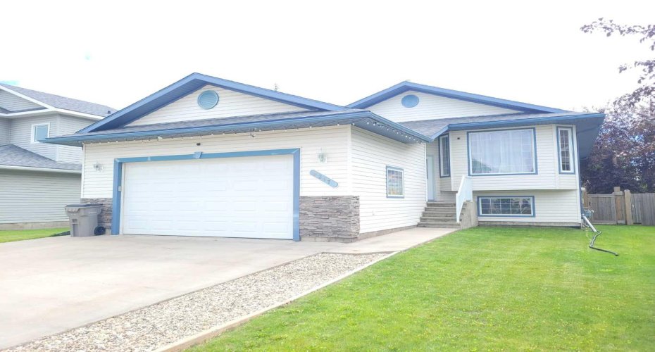9217 129 Avenue, Grande Prairie, Alberta T8X1R5, 4 Bedroom Bedrooms, 0 ,3 BathroomBathrooms,Residential,For Sale,129,0,A2327216