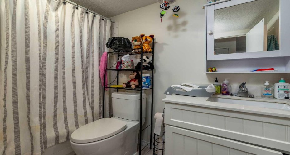 3007 57A Avenue, Lloydminster, Alberta T9V 1W5, 2 Bedroom Bedrooms, 0 ,1 BathroomBathrooms,Residential,For Sale,57A,0,A2327226