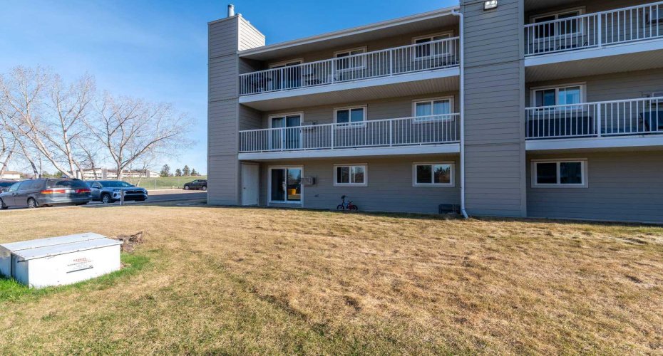 3007 57A Avenue, Lloydminster, Alberta T9V 1W5, 2 Bedroom Bedrooms, 0 ,1 BathroomBathrooms,Residential,For Sale,57A,0,A2327226