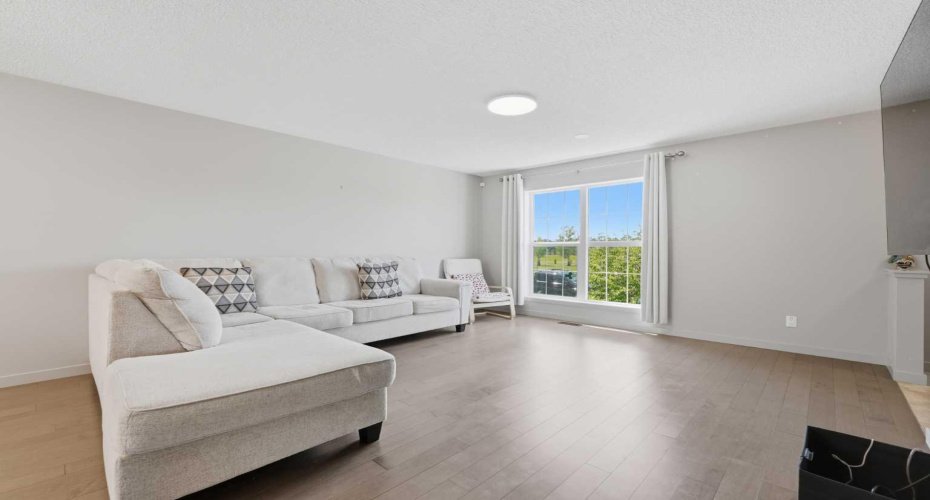 334 Legacy Village Way, Calgary, Alberta T2X 0Y9, 3 Bedroom Bedrooms, 0 ,3 BathroomBathrooms,Residential,For Sale,Legacy Village,0,A2327232
