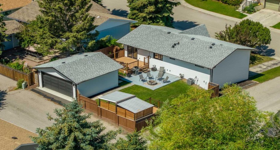 12055 Canaveral Road, Calgary, Alberta T2W 1N7, 4 Bedroom Bedrooms, 0 ,3 BathroomBathrooms,Residential,For Sale,Canaveral,0,A2327239