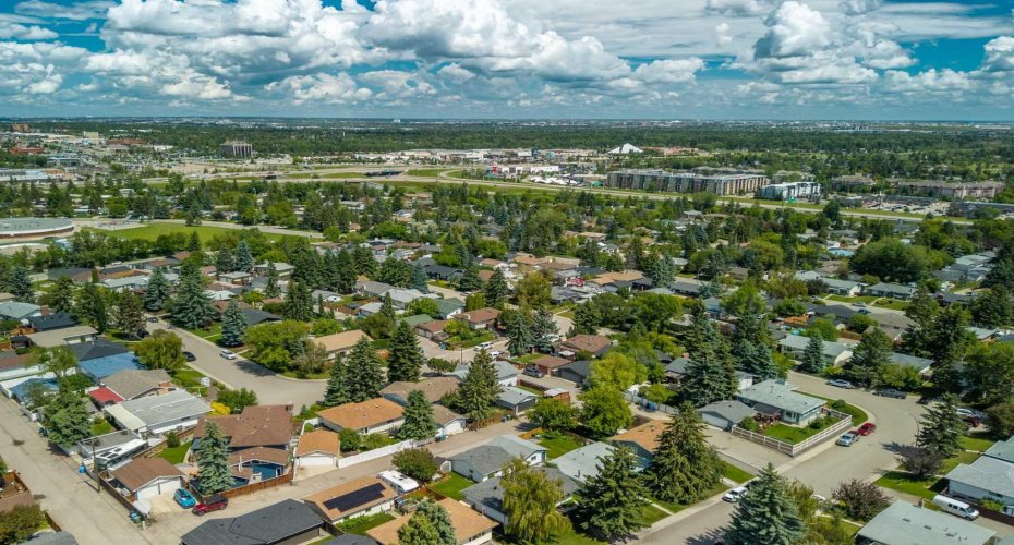12055 Canaveral Road, Calgary, Alberta T2W 1N7, 4 Bedroom Bedrooms, 0 ,3 BathroomBathrooms,Residential,For Sale,Canaveral,0,A2327239