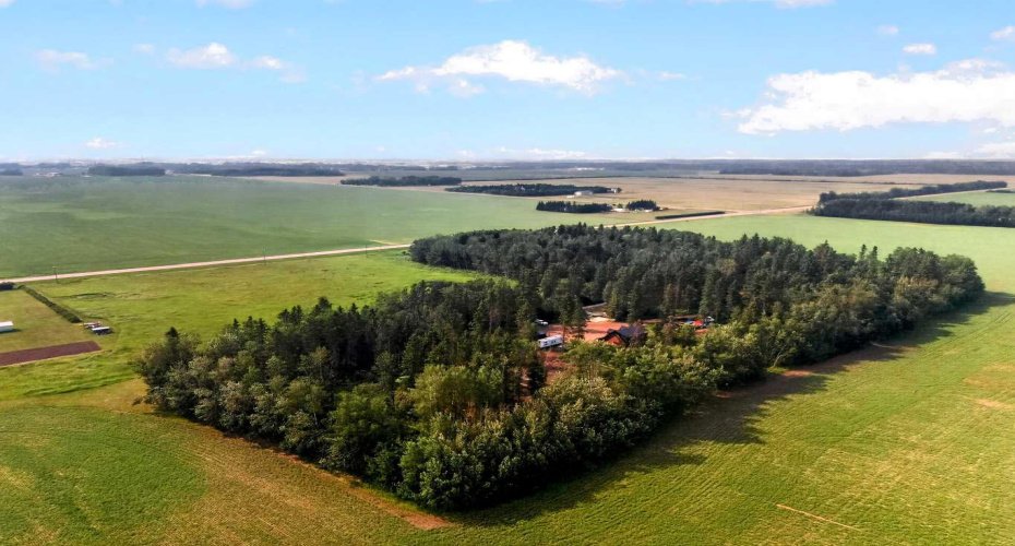 106065 Highway 697, Rural Mackenzie County, Alberta T0H 2H0, 4 Bedroom Bedrooms, 0 ,3 BathroomBathrooms,Residential,For Sale,Highway 697,0,A2327262