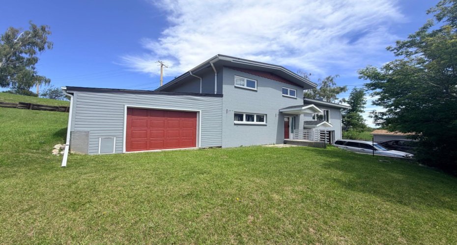 771 Dundas Street, Pincher Creek, Alberta T0K 1W0, 4 Bedroom Bedrooms, 0 ,3 BathroomBathrooms,Residential,For Sale,Dundas,0,A2327285