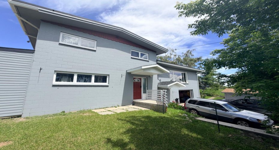 771 Dundas Street, Pincher Creek, Alberta T0K 1W0, 4 Bedroom Bedrooms, 0 ,3 BathroomBathrooms,Residential,For Sale,Dundas,0,A2327285