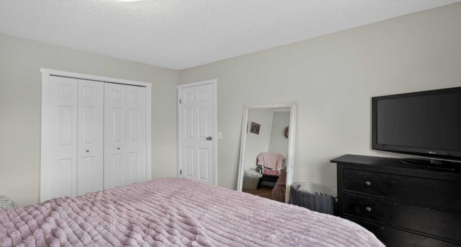 131 Templehill Drive, Calgary, Alberta T1Y 4T1, 3 Bedroom Bedrooms, 0 ,2 BathroomBathrooms,Residential,For Sale,Templehill,0,A2327288