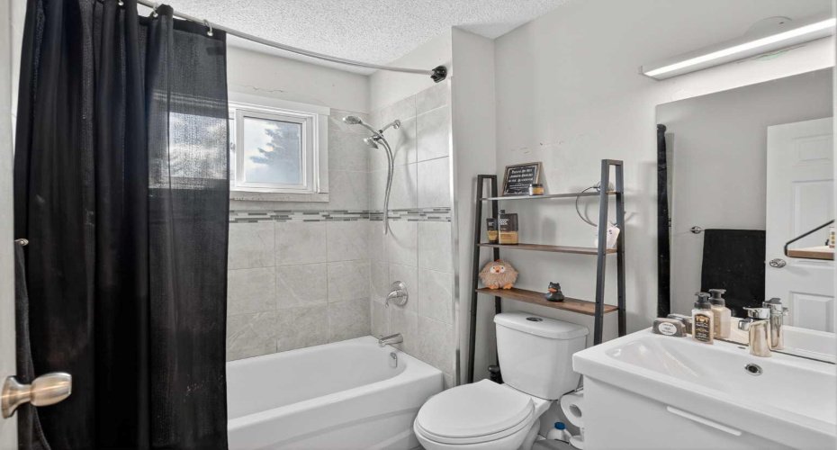 131 Templehill Drive, Calgary, Alberta T1Y 4T1, 3 Bedroom Bedrooms, 0 ,2 BathroomBathrooms,Residential,For Sale,Templehill,0,A2327288