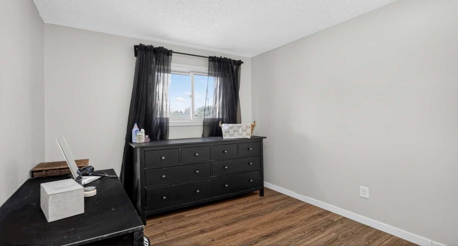 131 Templehill Drive, Calgary, Alberta T1Y 4T1, 3 Bedroom Bedrooms, 0 ,2 BathroomBathrooms,Residential,For Sale,Templehill,0,A2327288