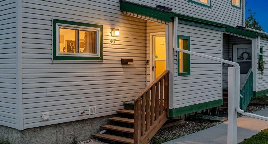 131 Templehill Drive, Calgary, Alberta T1Y 4T1, 3 Bedroom Bedrooms, 0 ,2 BathroomBathrooms,Residential,For Sale,Templehill,0,A2327288