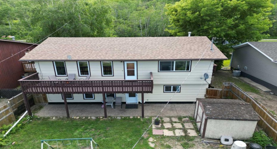 10709 89 Street, Peace River, Alberta T8S 1S4, 4 Bedroom Bedrooms, 0 ,2 BathroomBathrooms,Residential,For Sale,89,0,A2327306