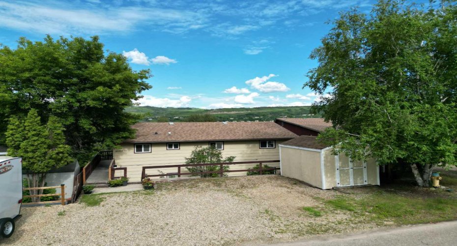 10709 89 Street, Peace River, Alberta T8S 1S4, 4 Bedroom Bedrooms, 0 ,2 BathroomBathrooms,Residential,For Sale,89,0,A2327306