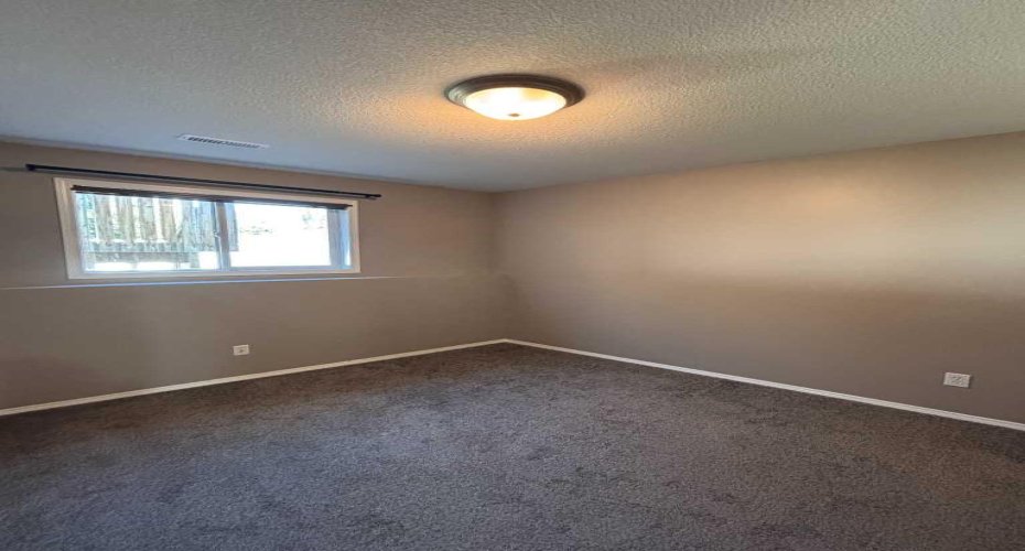 15 Blackfoot Boulevard, Lethbridge, Alberta T1K 7N7, 0 , 0 ,0,Rental,Blackfoot,0,A2327308