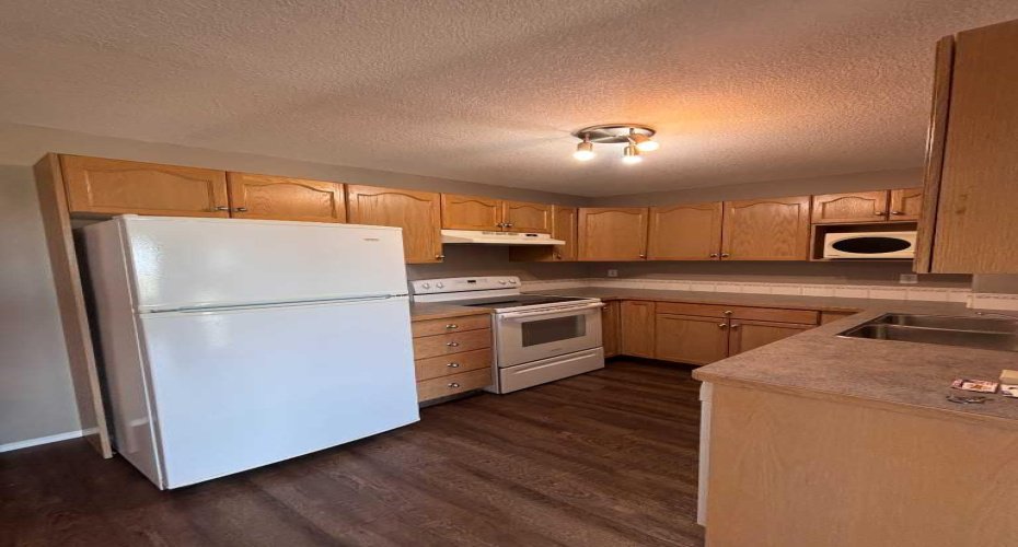 15 Blackfoot Boulevard, Lethbridge, Alberta T1K 7N7, 0 , 0 ,0,Rental,Blackfoot,0,A2327308