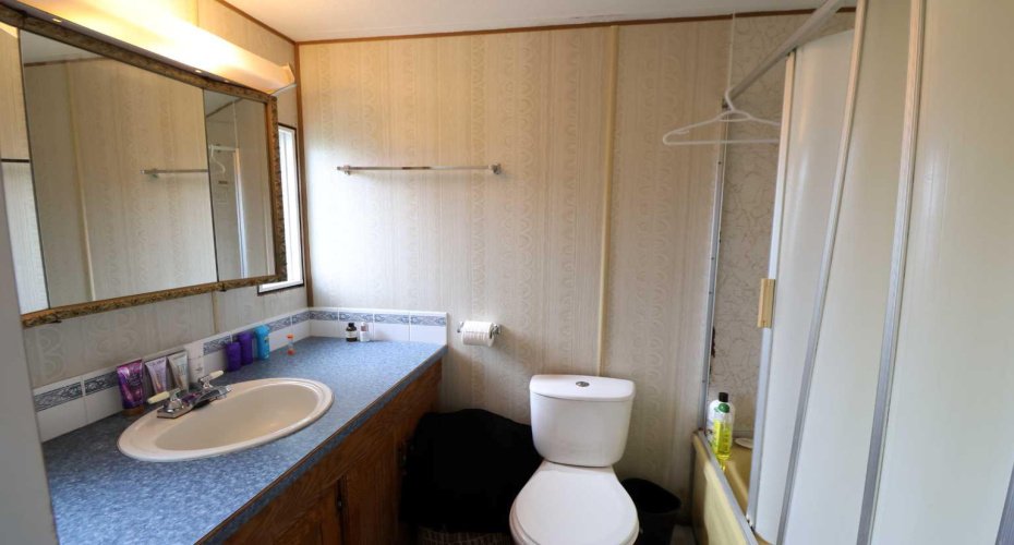 805 2nd St, Grassy Lake, Alberta T0K 0Z0, 6 Bedroom Bedrooms, 0 ,3 BathroomBathrooms,Residential,For Sale,2nd St,0,A2327317