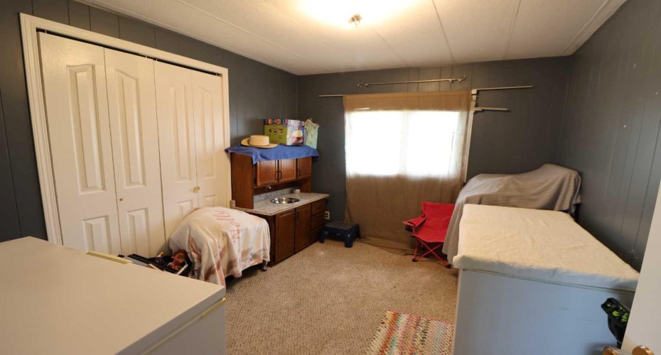 805 2nd St, Grassy Lake, Alberta T0K 0Z0, 6 Bedroom Bedrooms, 0 ,3 BathroomBathrooms,Residential,For Sale,2nd St,0,A2327317