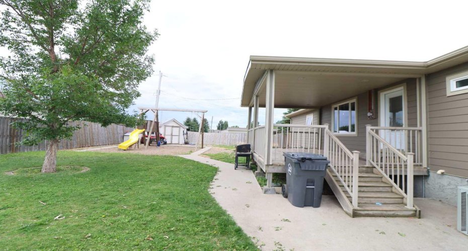 805 2nd St, Grassy Lake, Alberta T0K 0Z0, 6 Bedroom Bedrooms, 0 ,3 BathroomBathrooms,Residential,For Sale,2nd St,0,A2327317
