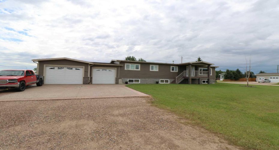805 2nd St, Grassy Lake, Alberta T0K 0Z0, 6 Bedroom Bedrooms, 0 ,3 BathroomBathrooms,Residential,For Sale,2nd St,0,A2327317