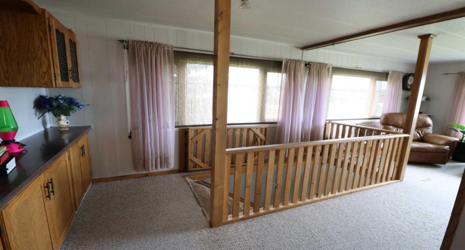 805 2nd St, Grassy Lake, Alberta T0K 0Z0, 6 Bedroom Bedrooms, 0 ,3 BathroomBathrooms,Residential,For Sale,2nd St,0,A2327317