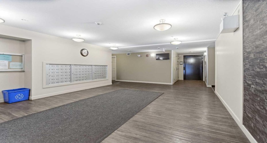 7110 80 Avenue, Calgary, Alberta T3J 0N4, 1 Bedroom Bedrooms, 0 ,1 BathroomBathrooms,Residential,For Sale,80,0,A2327338