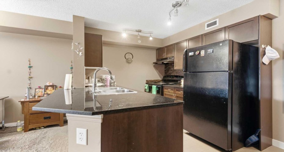 7110 80 Avenue, Calgary, Alberta T3J 0N4, 1 Bedroom Bedrooms, 0 ,1 BathroomBathrooms,Residential,For Sale,80,0,A2327338