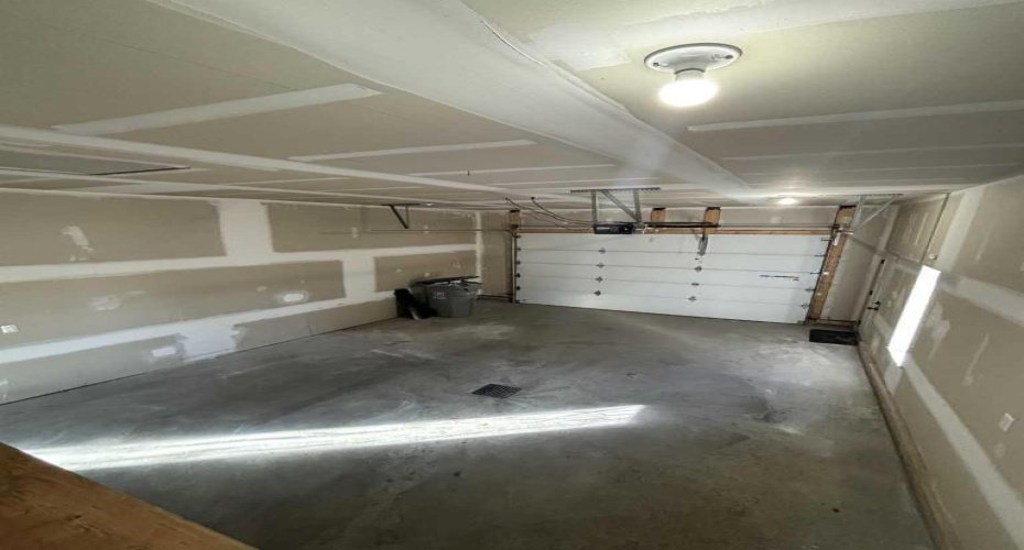 11950 79 Avenue, Grande Prairie, Alberta T8W0M6, 3 Bedroom Bedrooms, 0 ,2 BathroomBathrooms,Rental,79,0,A2327344