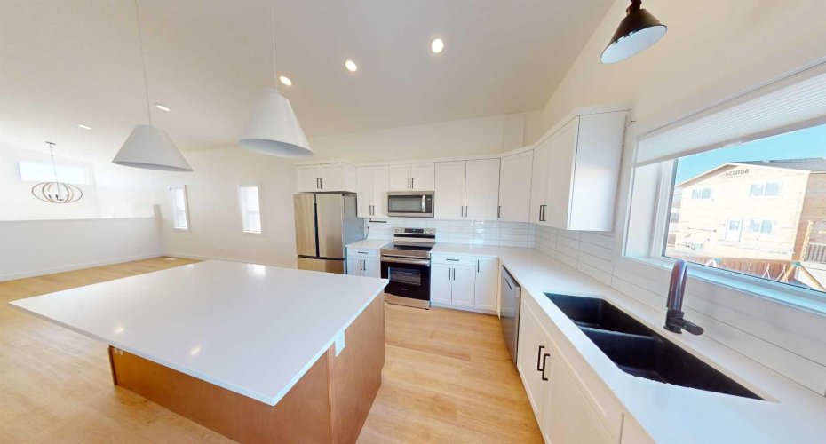 11950 79 Avenue, Grande Prairie, Alberta T8W0M6, 3 Bedroom Bedrooms, 0 ,2 BathroomBathrooms,Rental,79,0,A2327344