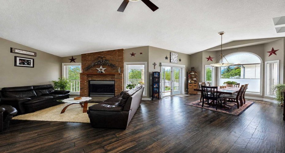 You Walk Into The Bright And Inviting Open Concept Living Space.