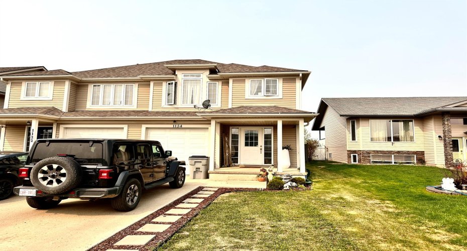 1124 24 Street, Wainwright, Alberta T9W 1W4, 3 Bedroom Bedrooms, 0 ,2 BathroomBathrooms,Residential,For Sale,24,0,A2327388