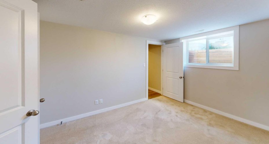 2005 26 Street, Lethbridge, Alberta T1K 2N8, 0 , 0 ,0,Rental,26,0,A2327390