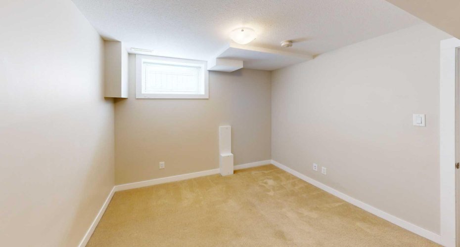 2005 26 Street, Lethbridge, Alberta T1K 2N8, 0 , 0 ,0,Rental,26,0,A2327390