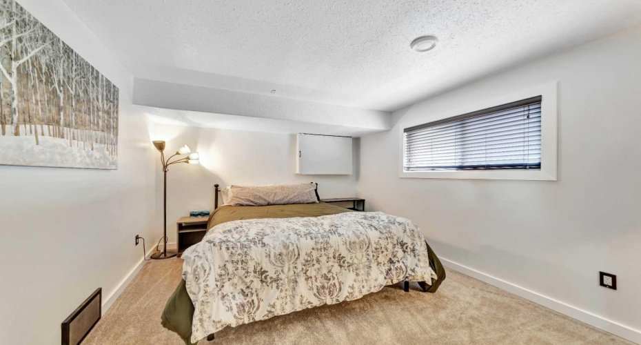 5304 51 Street, Blackfoot, Alberta T0B0L0, 5 Bedroom Bedrooms, 0 ,3 BathroomBathrooms,Residential,For Sale,51,0,A2320703