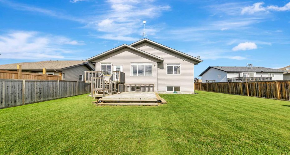 5304 51 Street, Blackfoot, Alberta T0B0L0, 5 Bedroom Bedrooms, 0 ,3 BathroomBathrooms,Residential,For Sale,51,0,A2320703