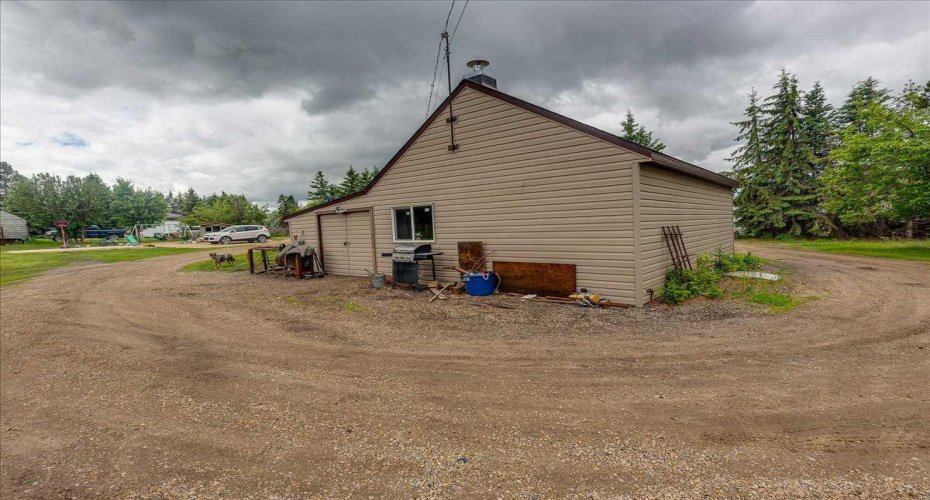 4809 42 Street, Ponoka, Alberta T4J 1C3, 5 Bedroom Bedrooms, 0 ,2 BathroomBathrooms,Residential,For Sale,42,0,A2322684