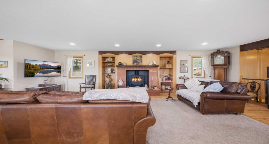 38105 Range Road 244, Rural Lacombe County, Alberta T0C 0Y0, 5 Bedroom Bedrooms, 0 ,3 BathroomBathrooms,Agri-business,For Sale,Range Road 244,0,A2322750