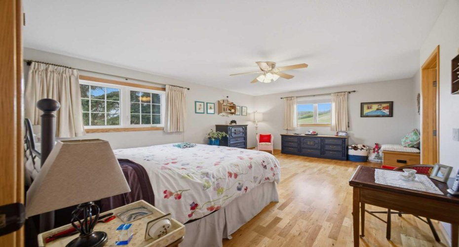 38105 Range Road 244, Rural Lacombe County, Alberta T0C 0Y0, 5 Bedroom Bedrooms, 0 ,3 BathroomBathrooms,Agri-business,For Sale,Range Road 244,0,A2322750