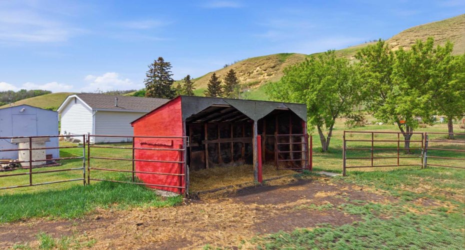 38105 Range Road 244, Rural Lacombe County, Alberta T0C 0Y0, 5 Bedroom Bedrooms, 0 ,3 BathroomBathrooms,Agri-business,For Sale,Range Road 244,0,A2322750