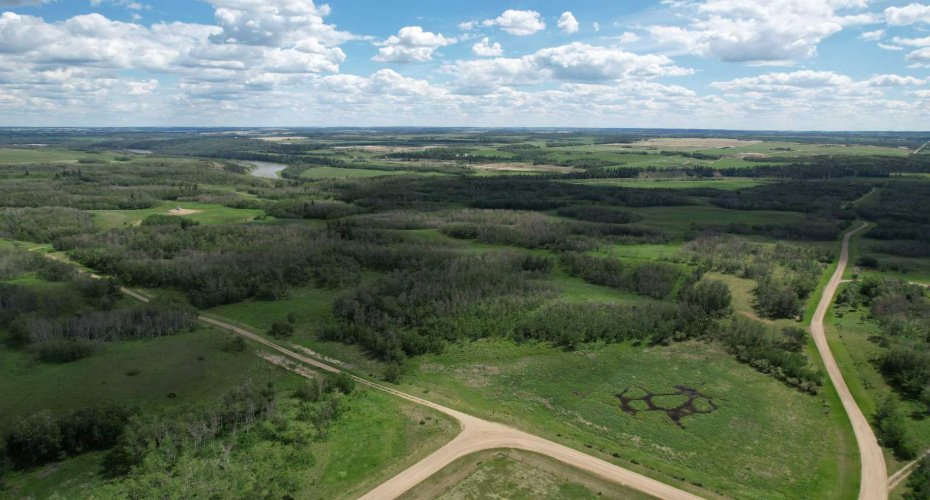 38105 Range Road 244, Rural Lacombe County, Alberta T0C 0Y0, 5 Bedroom Bedrooms, 0 ,3 BathroomBathrooms,Agri-business,For Sale,Range Road 244,0,A2322750