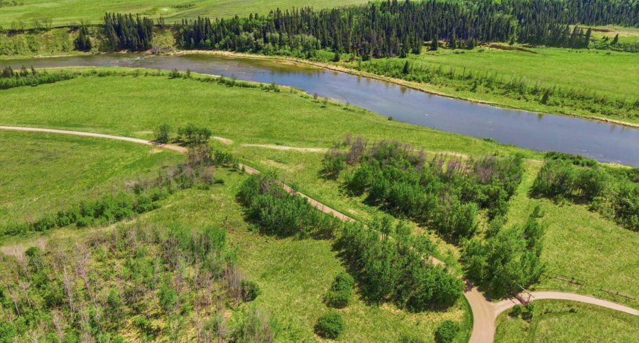 38105 Range Road 244, Rural Lacombe County, Alberta T0C 0Y0, 5 Bedroom Bedrooms, 0 ,3 BathroomBathrooms,Agri-business,For Sale,Range Road 244,0,A2322750