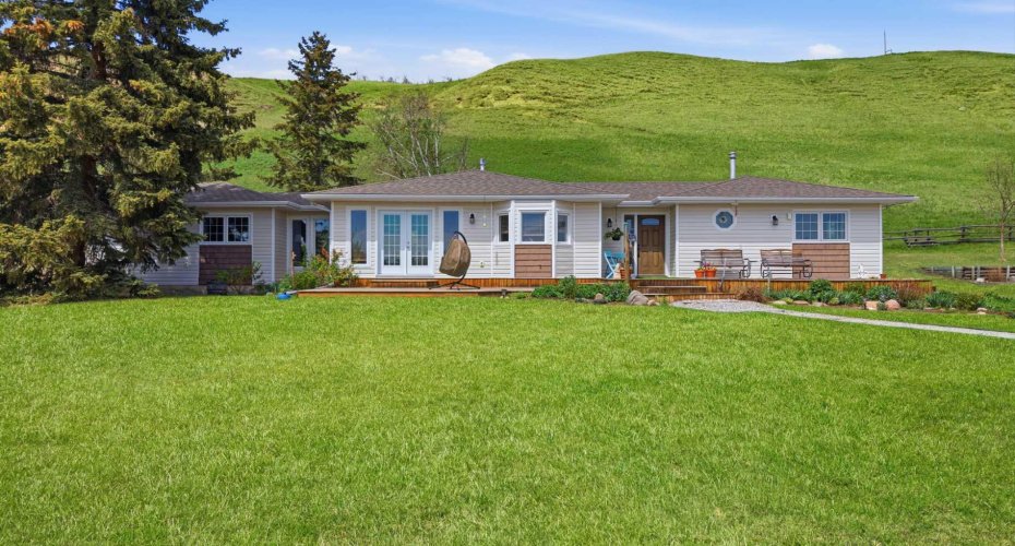 38105 Range Road 244, Rural Lacombe County, Alberta T0C 0Y0, 5 Bedroom Bedrooms, 0 ,3 BathroomBathrooms,Agri-business,For Sale,Range Road 244,0,A2322750