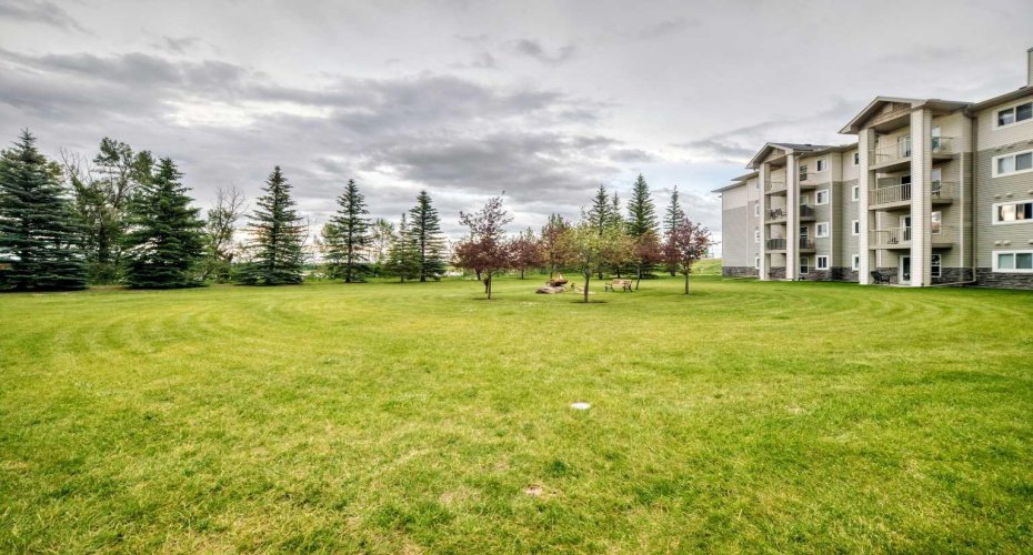 5000 Somervale Court, Calgary, Alberta T2Y4M1, 2 Bedroom Bedrooms, 0 ,1 BathroomBathrooms,Residential,For Sale,Somervale,0,A2322942
