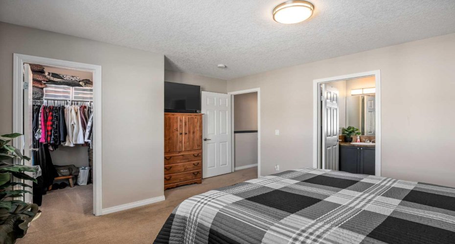 620 Luxstone Landing, Airdrie, Alberta T4B 0B6, 3 Bedroom Bedrooms, 0 ,3 BathroomBathrooms,Residential,For Sale,Luxstone,0,A2323168